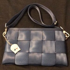 Harvey’s Seatbelt Hipster